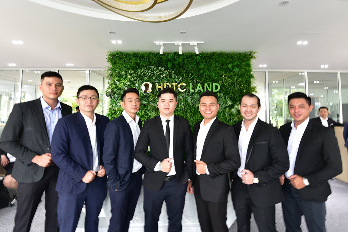 Chọn Sự Nghiệp Hay Chọn Khởi Nghiệp